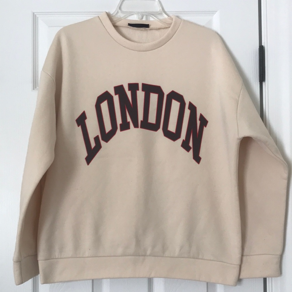 😍Cream Colored LONDON Crew Neck Sweatshirt😍